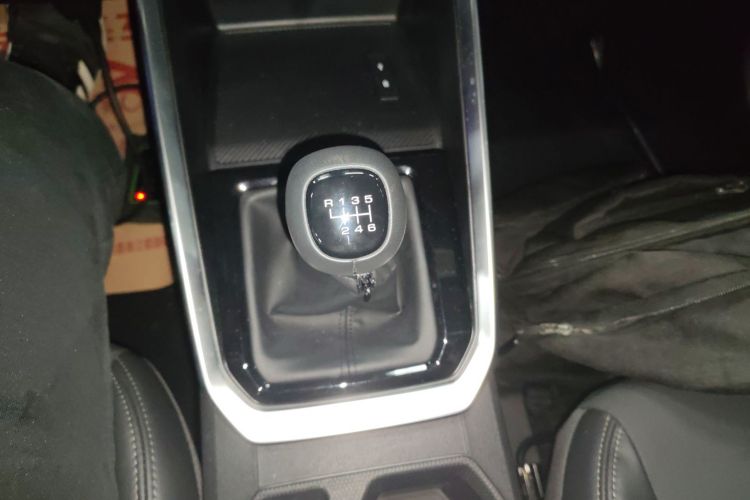 五菱汽车 五菱星驰 2022款 1.5L 手动自在型局部细节18