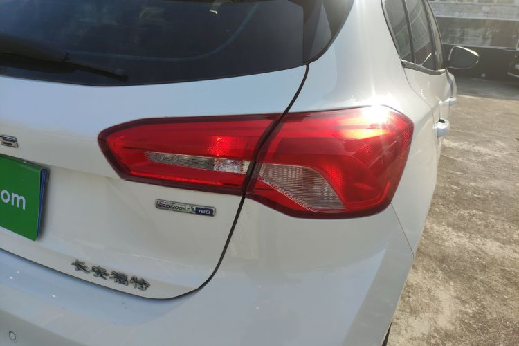 福特 福克斯 2019款 两厢 EcoBoost 180 自动锋潮型车身外观6006