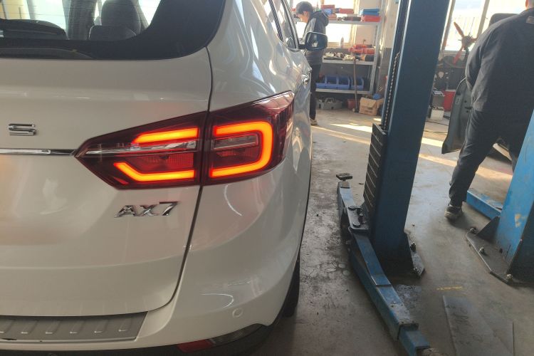 东风风神AX7 2018款 1.6T 自动豪华型特供版车身外观6006