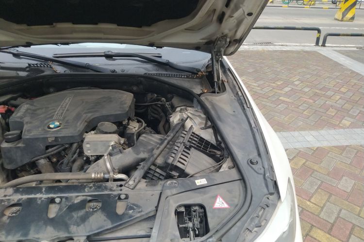 宝马5系 2013款 525Li 豪华型局部细节9006