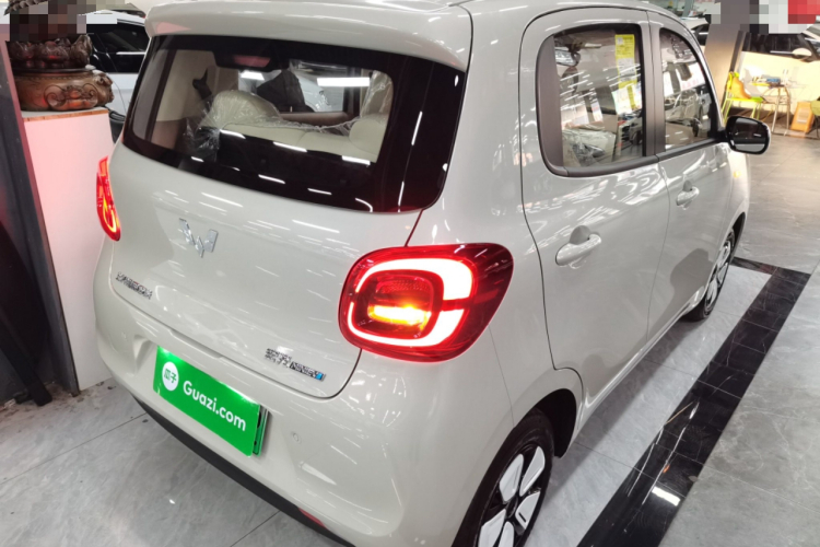 五菱汽车 宏光MINIEV 2025款 四门版 进阶款车身外观7