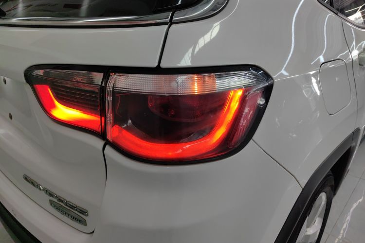 Jeep 指南者 2017款 200T 自动家享版车身外观6006