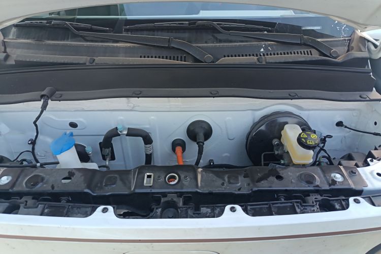 吉利银河 2024款 熊猫mini 200km 龙腾PRO版机舱底盘24