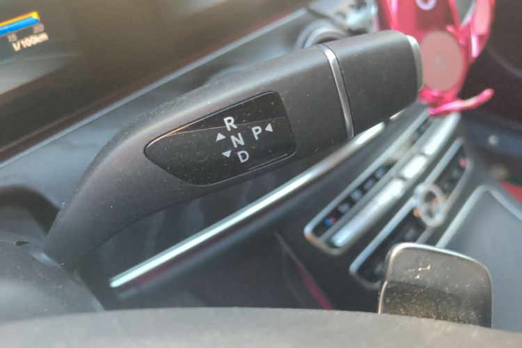 奔驰E级 2018款 E 300 L 运动时尚型中控内饰18