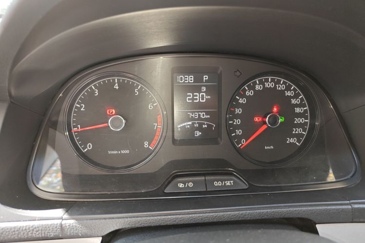 大众 朗逸 2017款 1.6L 自动风尚版中控内饰14