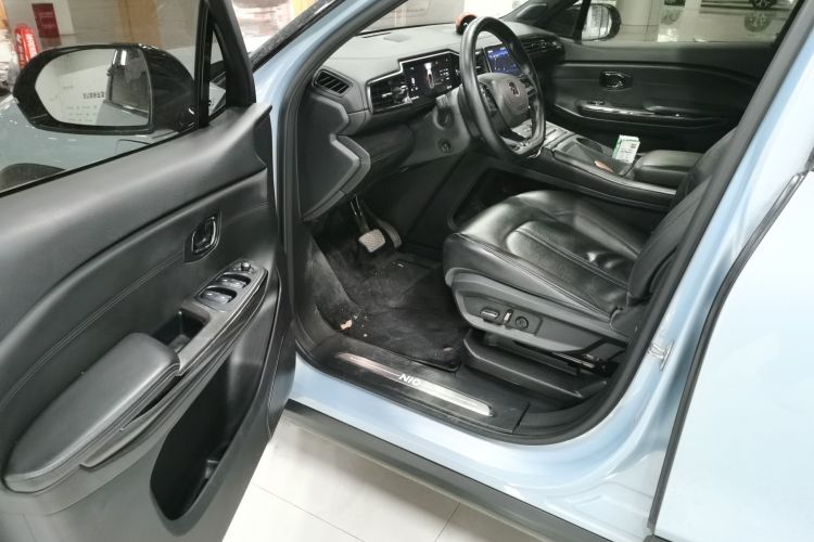 蔚来ES6 2020款 610KM 性能版中控内饰7003