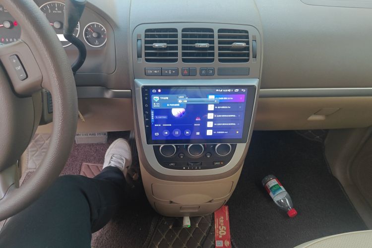 别克GL8 2014款 2.4L 经典版局部细节16