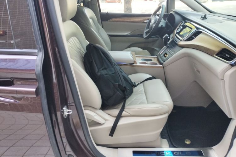 别克GL8 2017款 ES 28T 舒适型 国V局部细节41