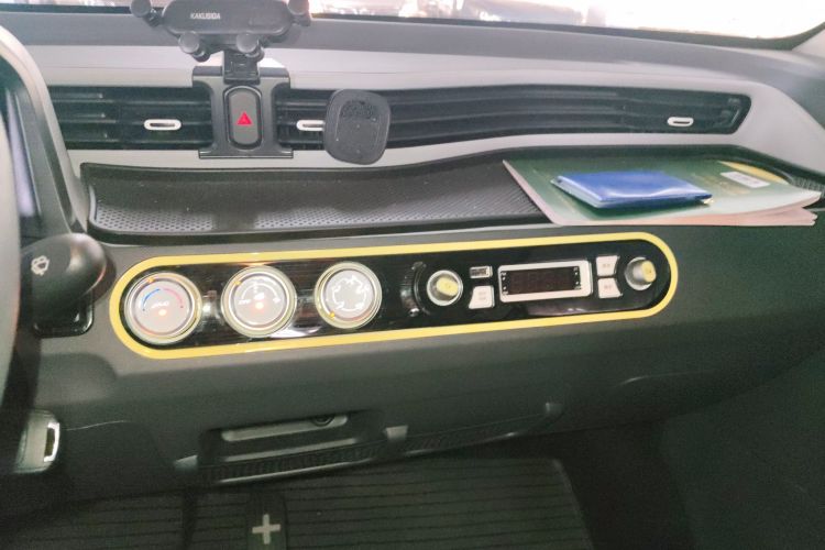 五菱汽车 宏光MINIEV 2021款 马卡龙臻享款 磷酸铁锂中控内饰16