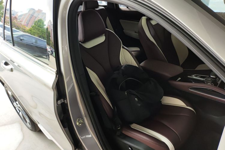 吉利汽车 星越L 2021款 2.0TD DCT EVO两驱尊贵型局部细节41