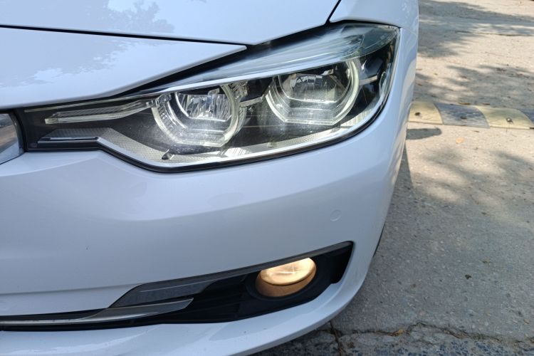 宝马3系 2018款 320Li 领先型豪华套装车身外观36