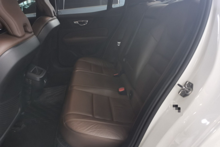 沃尔沃S60 2020款 T4 智逸豪华版中控内饰21