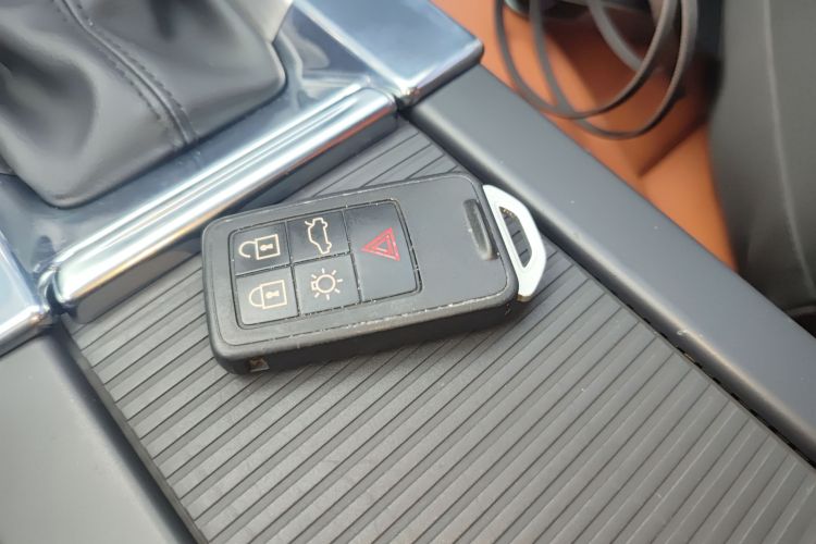 沃尔沃S60 2019款 S60L 改款 T5 智进进阶版中控内饰7001