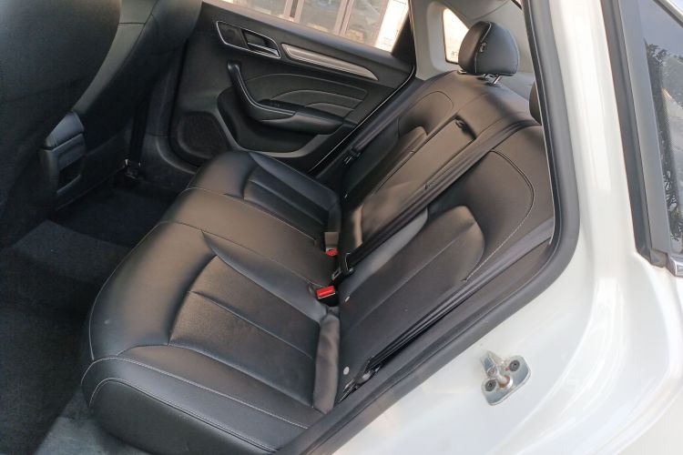 荣威i6 2017款 20T 自动旗舰版中控内饰21