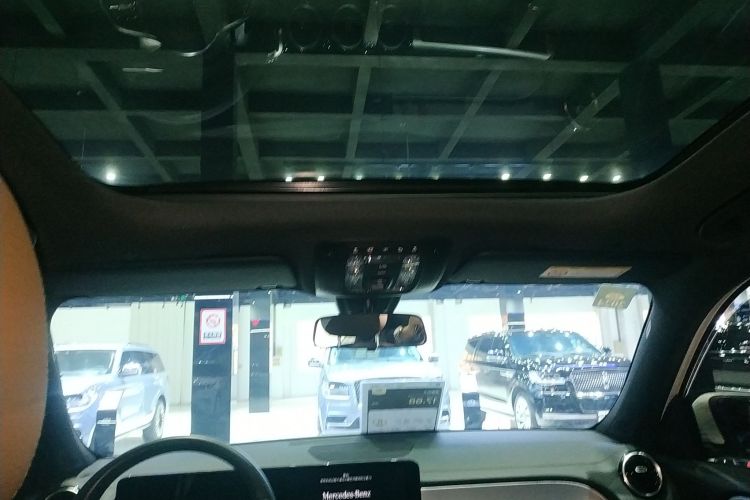 奔驰GLB 2022款 改款二 GLB 200 时尚型局部细节22