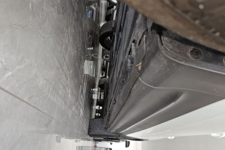 奔驰GLB 2023款 GLB 200 时尚型局部细节9002