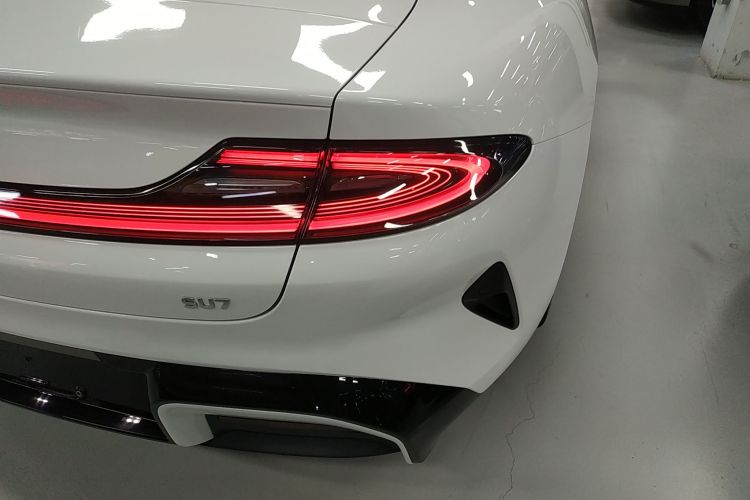 小米汽车 小米SU7 2024款 后驱超长续航高阶智驾Pro版车身外观9