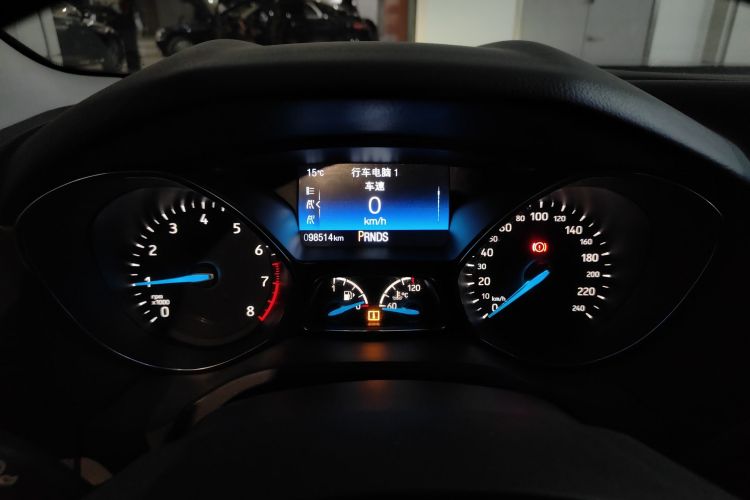 福特 福克斯 2018款 两厢经典 EcoBoost 180 自动精英型中控内饰14