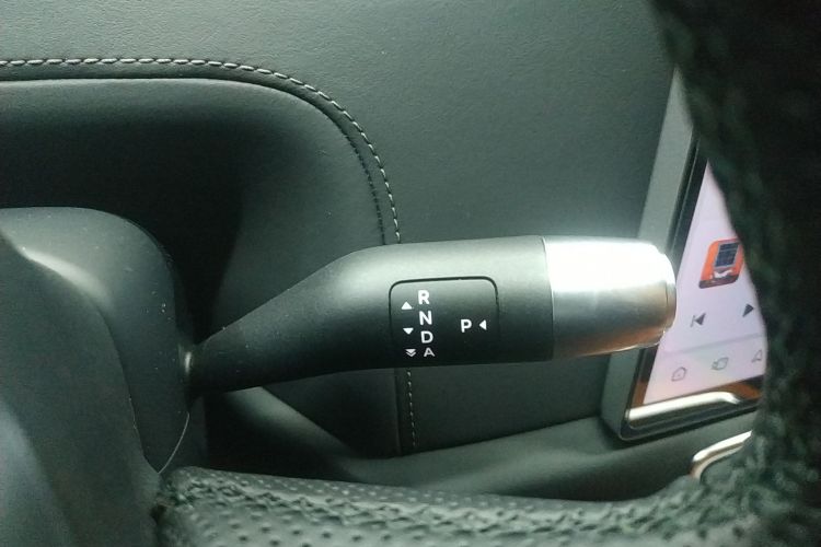 理想汽车 理想L8 2023款 Max中控内饰18