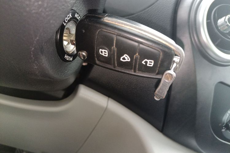 江淮瑞风 瑞风M3 2019款 创客版 1.8L 豪华型中控内饰11