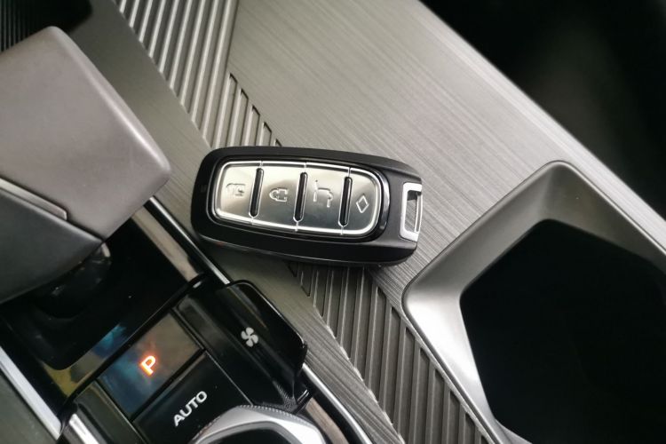 长安欧尚 欧尚Z6新能源 2023款 智电iDD 150KM旗舰PLUS智慧泊车版中控内饰7001