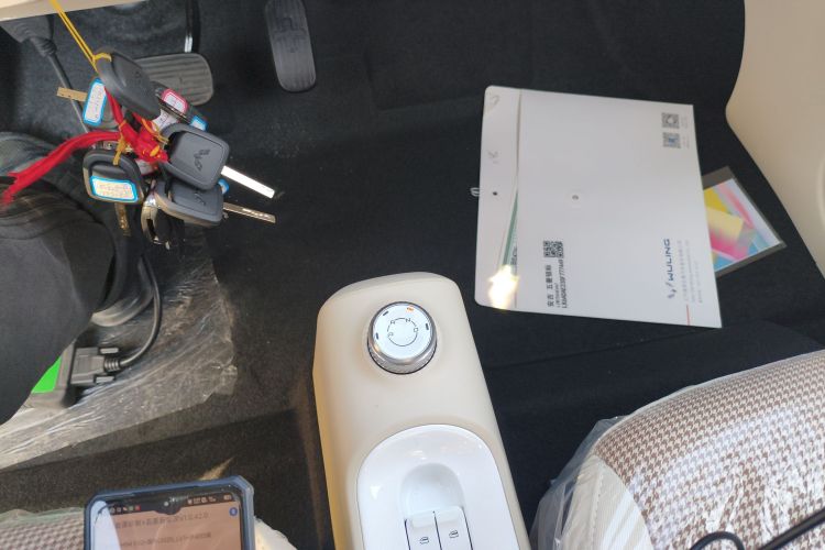 五菱汽车 宏光MINIEV 2024款 第三代 215km 青春版中控内饰18