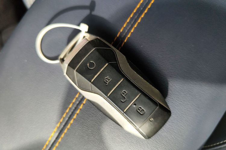 比亚迪 宋PLUS新能源 2021款 DM-i 110KM 旗舰PLUS中控内饰11