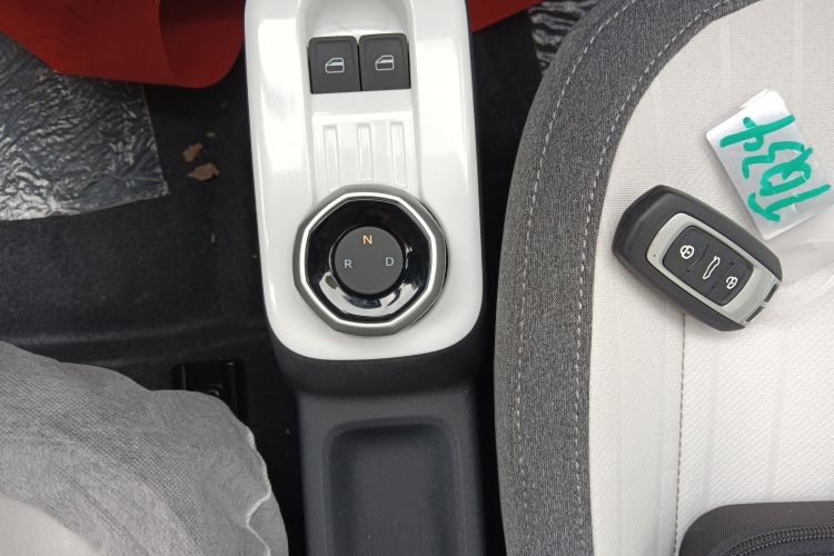 吉利银河 熊猫 2025款 210km 元气熊中控内饰18