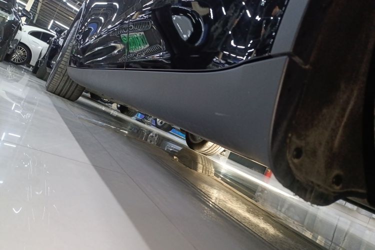 特斯拉 Model Y 2022款 改款 后轮驱动版局部细节9002