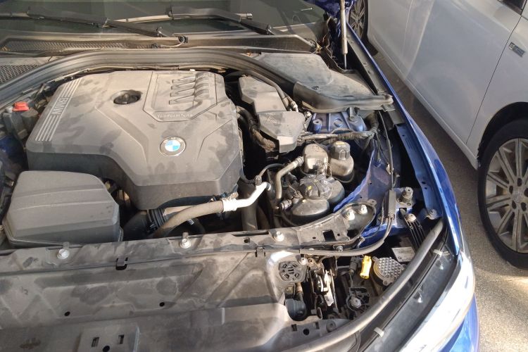 宝马3系 2020款 330Li xDrive M运动曜夜套装机舱底盘26