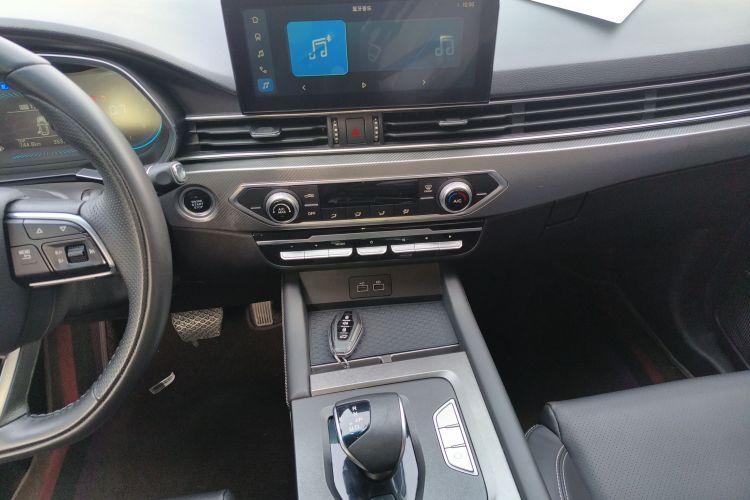 东南DX8S 2022款 1.5T DCT酋长版 7座中控内饰16