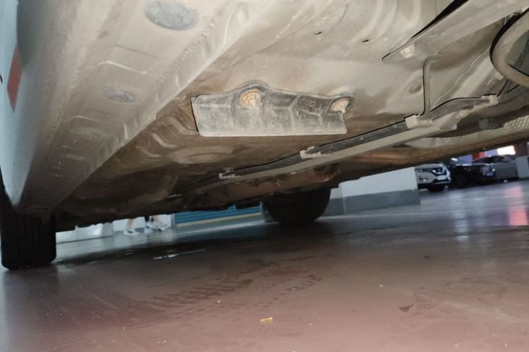 丰田 威驰FS 2017款 1.5L CVT锋驰版局部细节9003