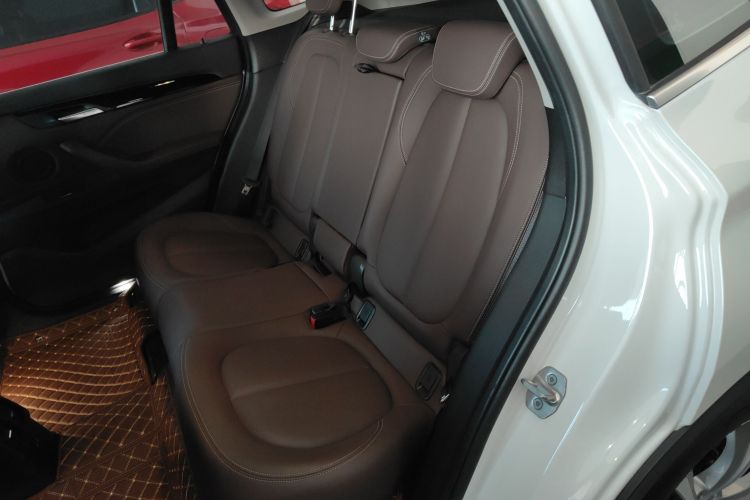 宝马X1新能源 2020款 xDrive30Le 尊享型中控内饰21