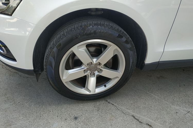 奥迪Q5 2017款 40 TFSI 进取型车身外观35