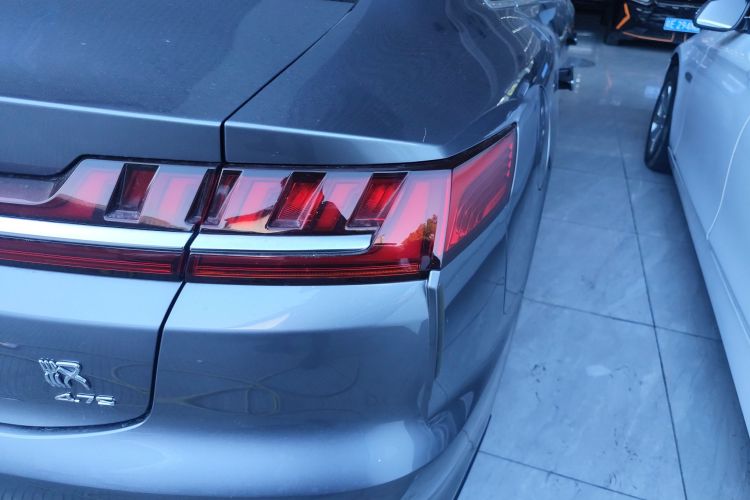 比亚迪 汉 2020款 DM 四驱性能版豪华型车身外观9