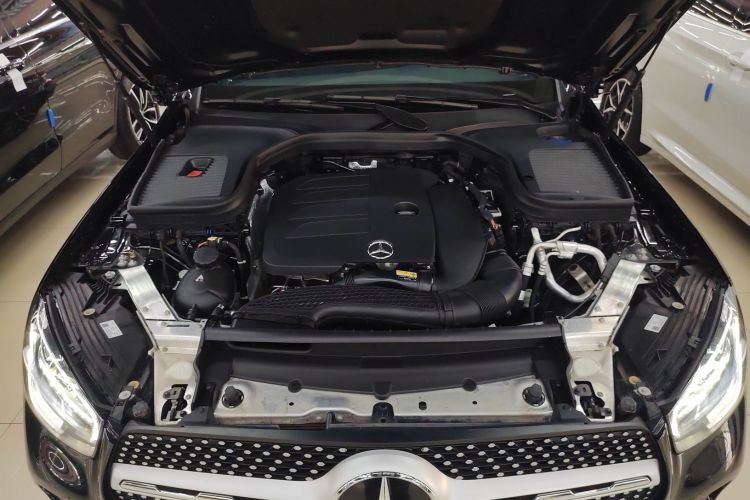 奔驰GLC 2022款 改款二 GLC 260 L 4MATIC 豪华型机舱底盘24