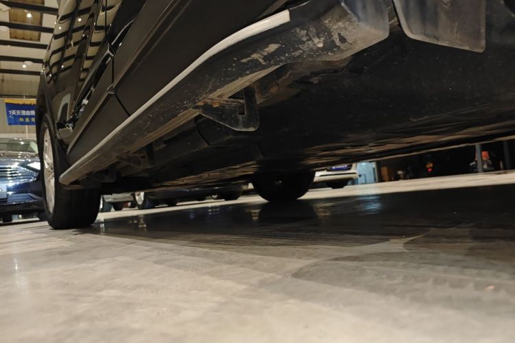 丰田 威兰达 2022款 2.0L CVT两驱领先版局部细节9002