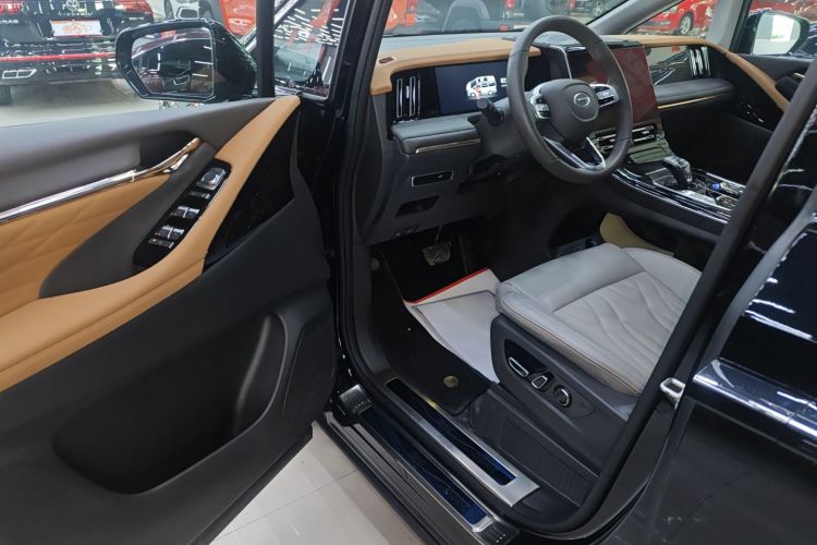 广汽传祺 传祺M8 2024款 大师系列 400T 至尊版中控内饰20