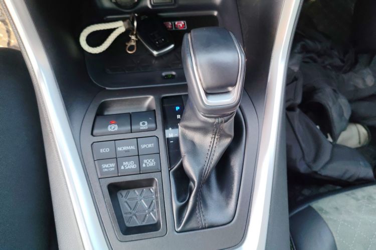 丰田 RAV4荣放 2023款 2.0L CVT四驱探险Plus版局部细节18