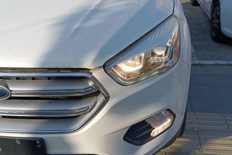 福特 翼虎 2018款 EcoBoost 180 两驱铂翼型局部细节36