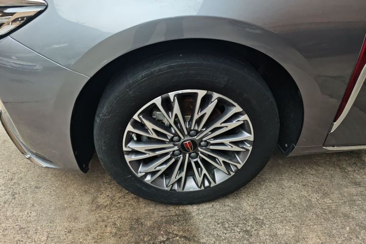 红旗H5 2023款 2.0T 自动智联旗享版车身外观6007