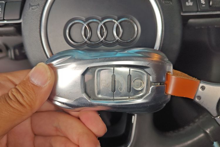 奥迪Q5 2017款 Plus 40 TFSI 技术型中控内饰11