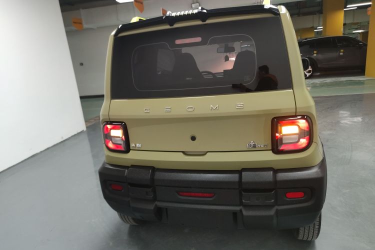 吉利银河 2024款 200km 熊猫骑士车身外观6004