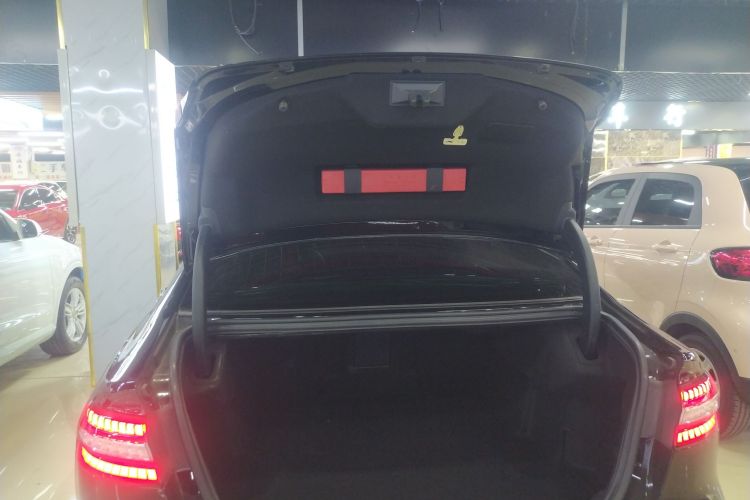 福特 金牛座 2019款 EcoBoost 245 尊享版机舱底盘23