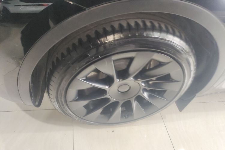 特斯拉 Model Y 2022款 改款 后轮驱动版车身外观6005