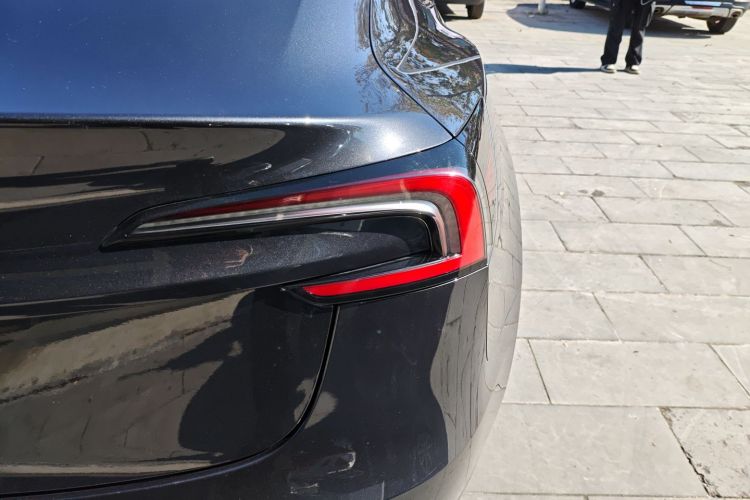 特斯拉 Model 3 2023款 后轮驱动版车身外观6006