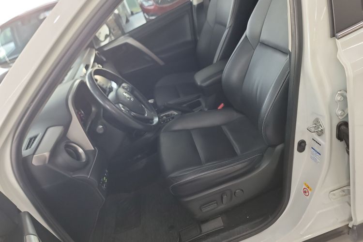 丰田 RAV4荣放 2016款 2.5L 自动四驱精英版中控内饰19