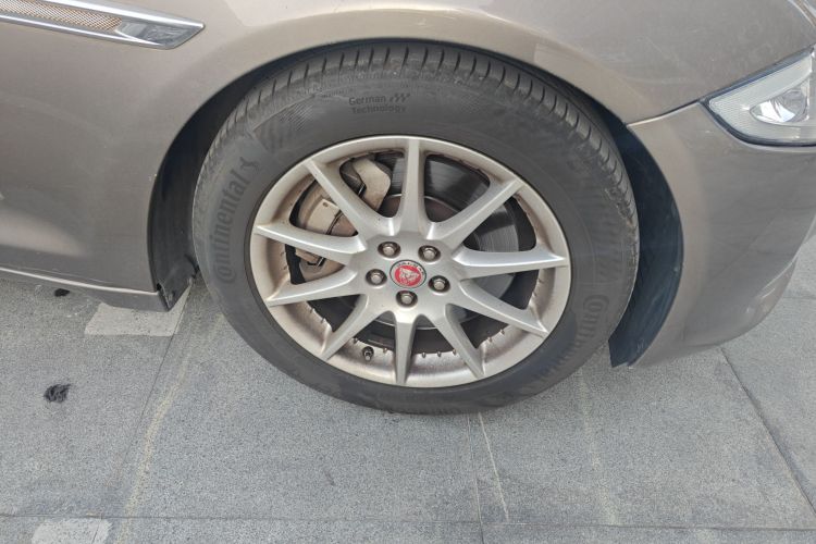 捷豹XJ 2015款 XJL 2.0T 典雅商务80周年典藏版车身外观6007