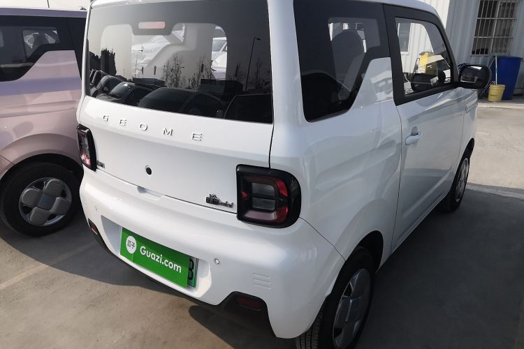 吉利银河 2024款 熊猫mini 200km 耐力熊车身外观7