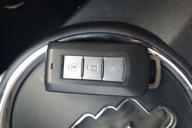 三菱 劲炫ASX 2013款 2.0L CVT四驱旗舰版中控内饰11